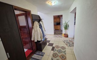 Casă cu 4 camere cu garaj, teren 619 mp, Alba Iulia - zona Micești - Poză 4