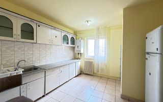 Apartament 3 camere decomandate | 63 mp | Etaj 2 | Cetate - Poză 1