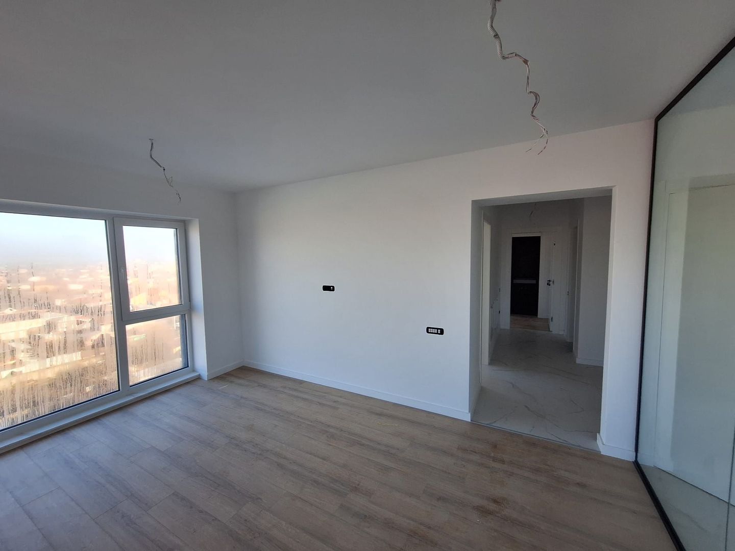 3 CAMERE - 2 BAI-2 BALCOANE - ULTRAFINISAT FINALIZAT  TITAN PALLADY - Poză 5