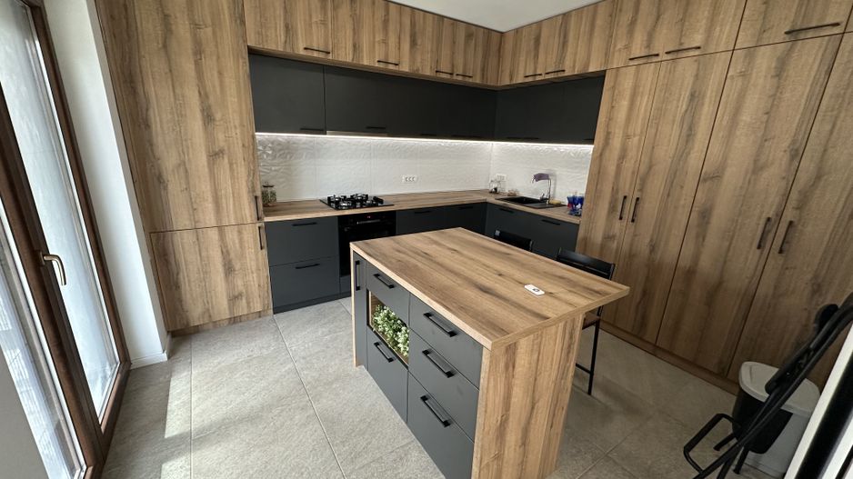 Casa deosebita intr-un cartier privat cu bariera - Poză 12