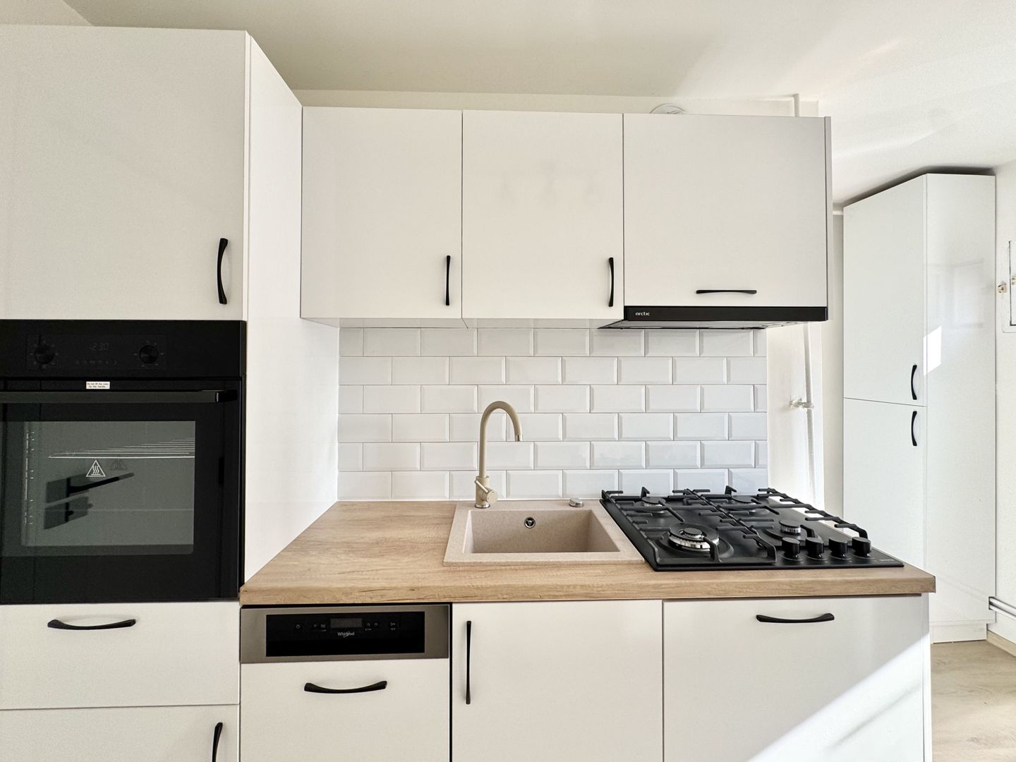 Apartament 2 camere Bucovina – decomandat, zonă excelentă - Poză 22