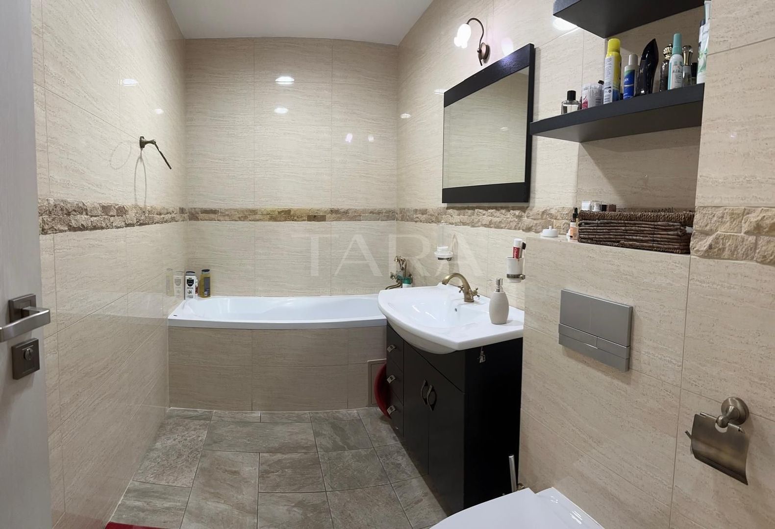 Apartament 2 camere; lumină naturală, parcare și depozit. - Poză 7