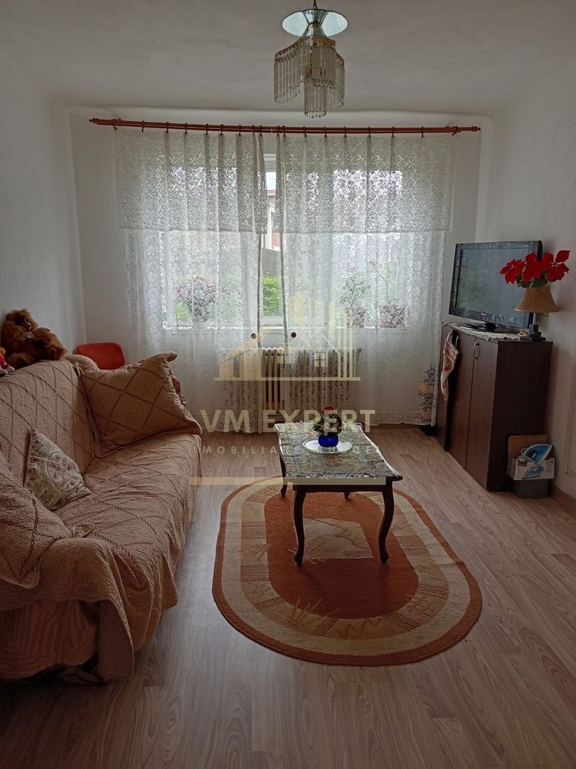 APARTAMENT 2 CAMERE PARTER CENTRU CAMPULUNG - Poză 2