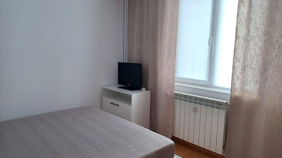 Chirie, 2 dormitoare, str. Sovata. 400 E/lună negociabil. Comision 0. - Poză 8