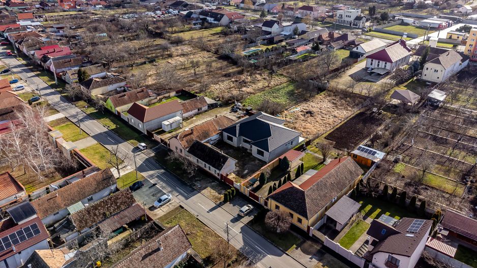 Vândut! Casă nouă cu teren generos Sânicolaul Mic - Poză 15