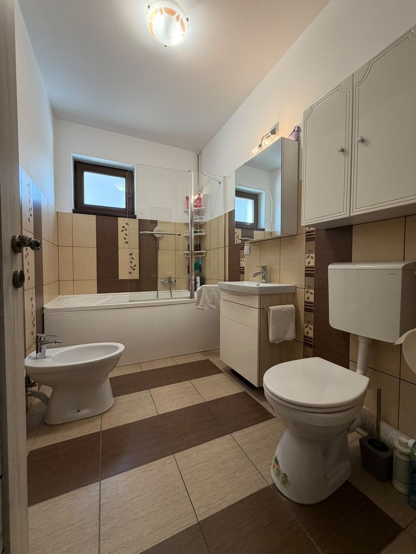 Apartament 3 camere, curte, boxa, parcare, Sub Cetate - Poză 6