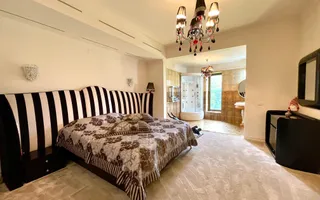 Impressive Villa *1500 SQM usable* 2613 SQM land / Open to the lake - Poză 54