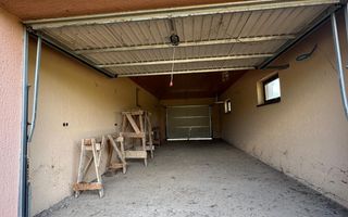 Casa la rosu in Peris - Poză 11
