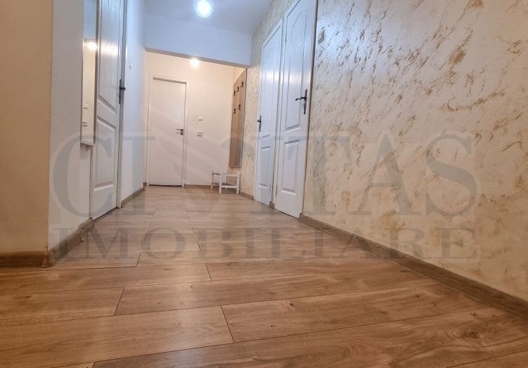 Apartament 3 camere Aurel Vlaicu finisat modern, ideal investitie! - Poză 1