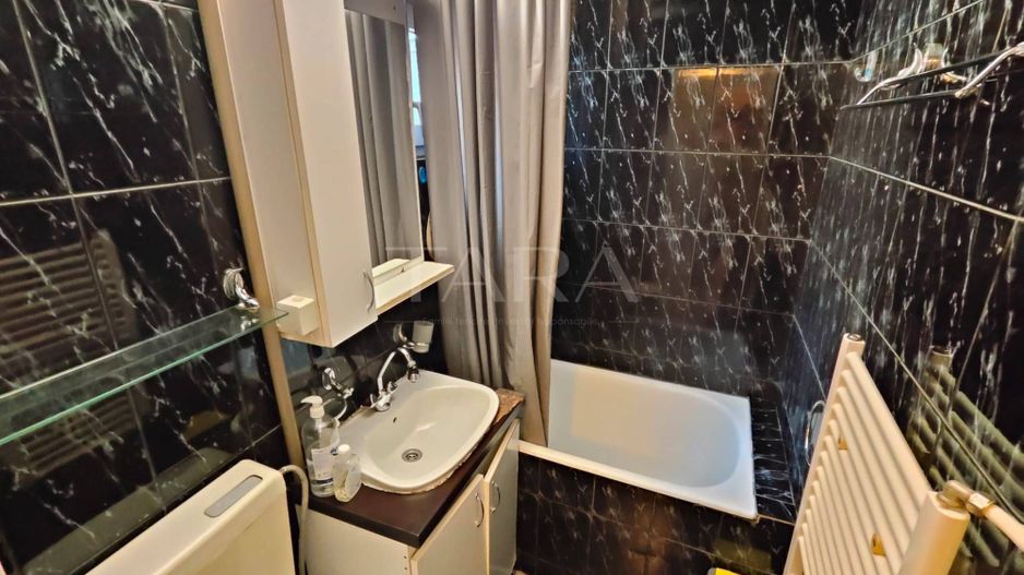 Vânzare apartament cu 2 camere, ideal pentru personalizare – Mănăștur. - Poză 6