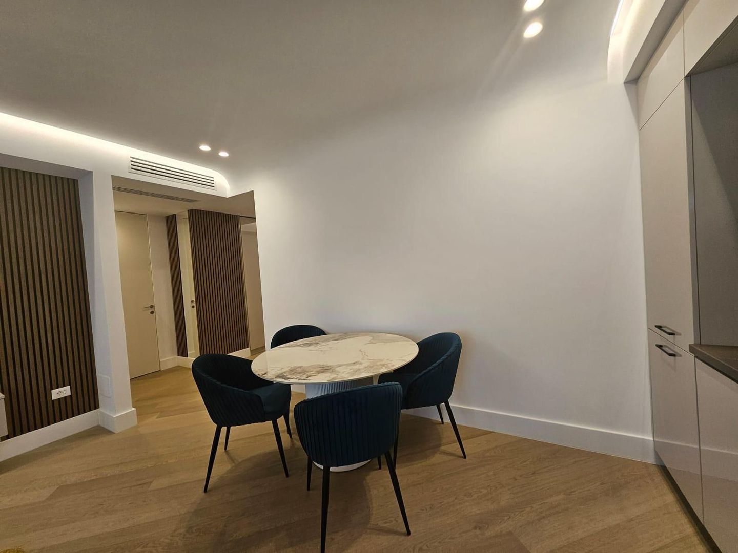 Apartament prima inchiriere 3 camere | Parcare - Poză 5