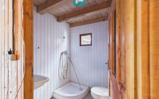 Casă din lemn în Uileacu de Munte – teren 2140 mp - Poză 10