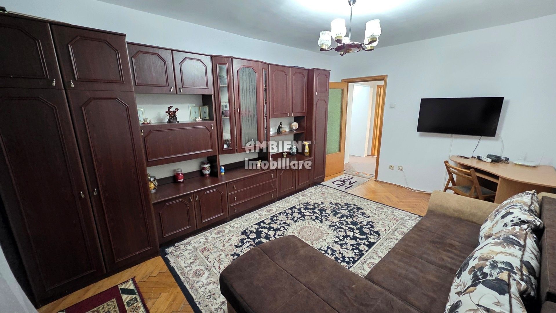 Apartament cu 2 camere, etaj 2, VASLUI zona GARĂ; - Poză 1