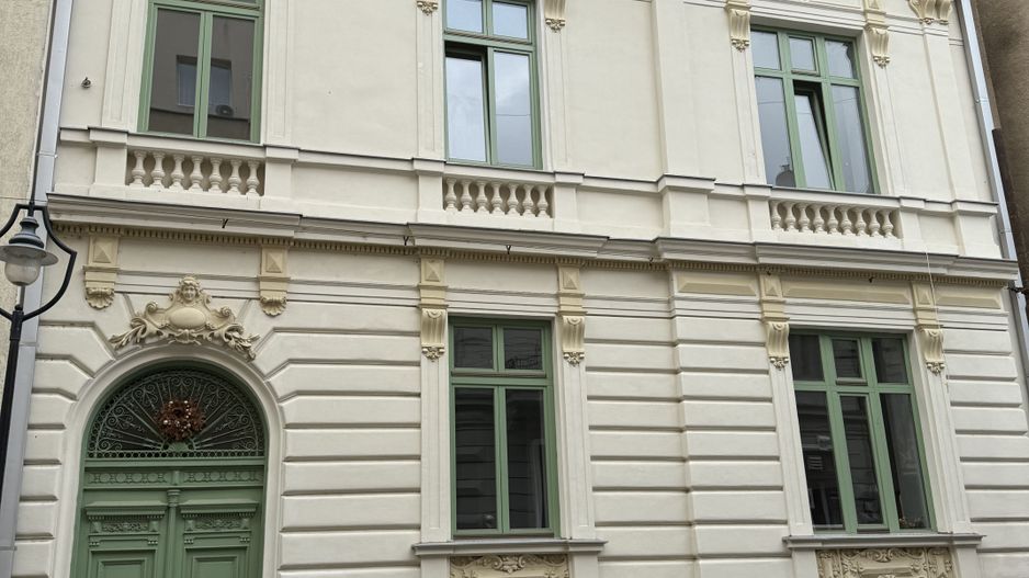 VILA SUPERBA UNIVERSIATE - Poză 1