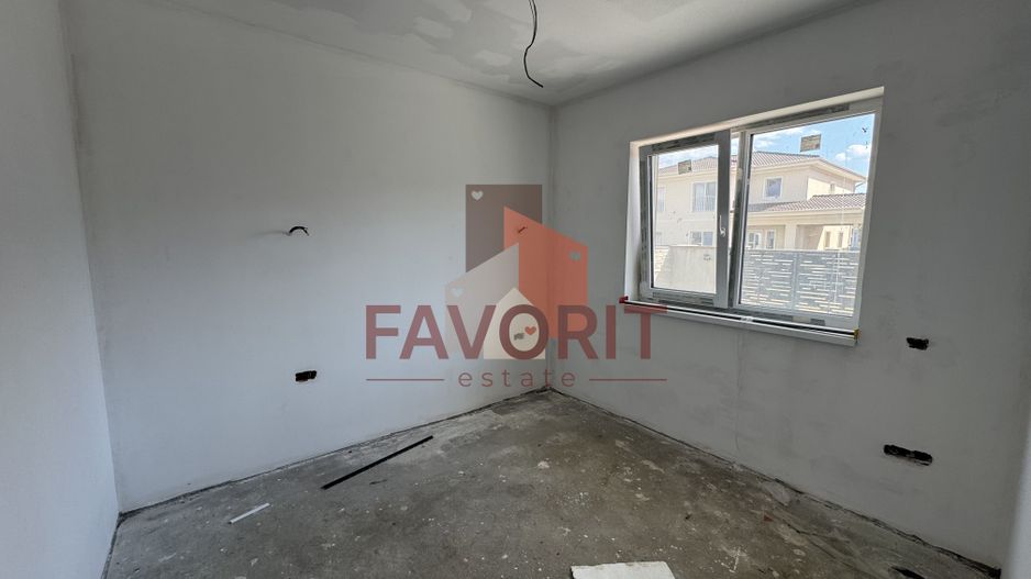 Duplex 5 camere ,despartit prin camera tehnica, finisat la cheie in Mosnita - Poză 9