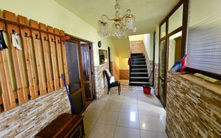 Casa D+P+1, 5 camere, 325 mp teren, zona Schit - Poză 2