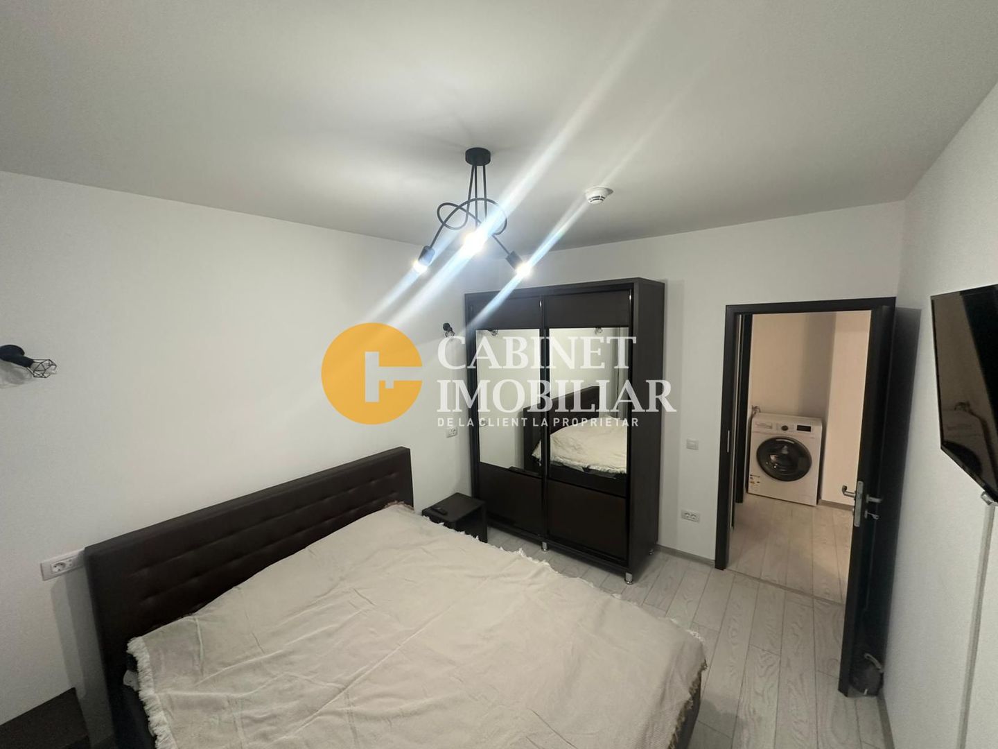 Apartament 2 camere-etaj intermediar- Rond Mall Moldova - Poză 2