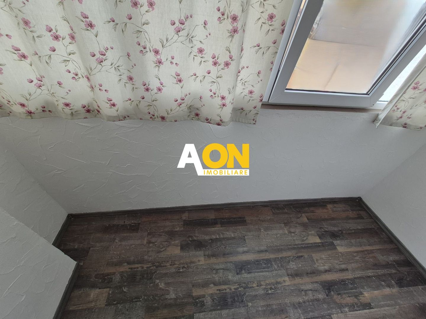 Apartament 3 Camere, Et.6, Semidecomandat, 42 mp, Zona Cetate - Poză 10