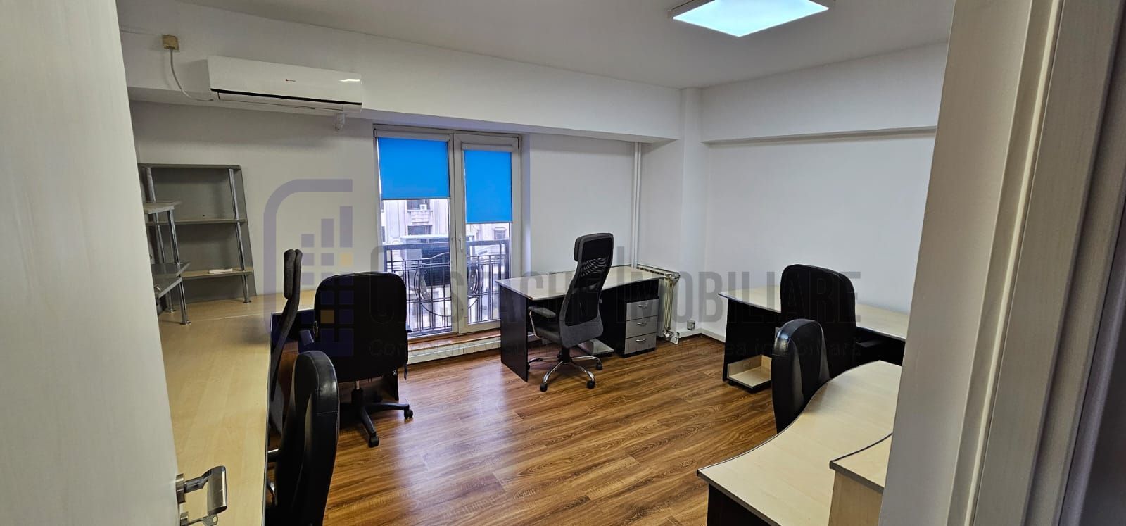 Birou, 5 camere, 2 grupuri sanitare, complet mobilat si utilat - Poză 1