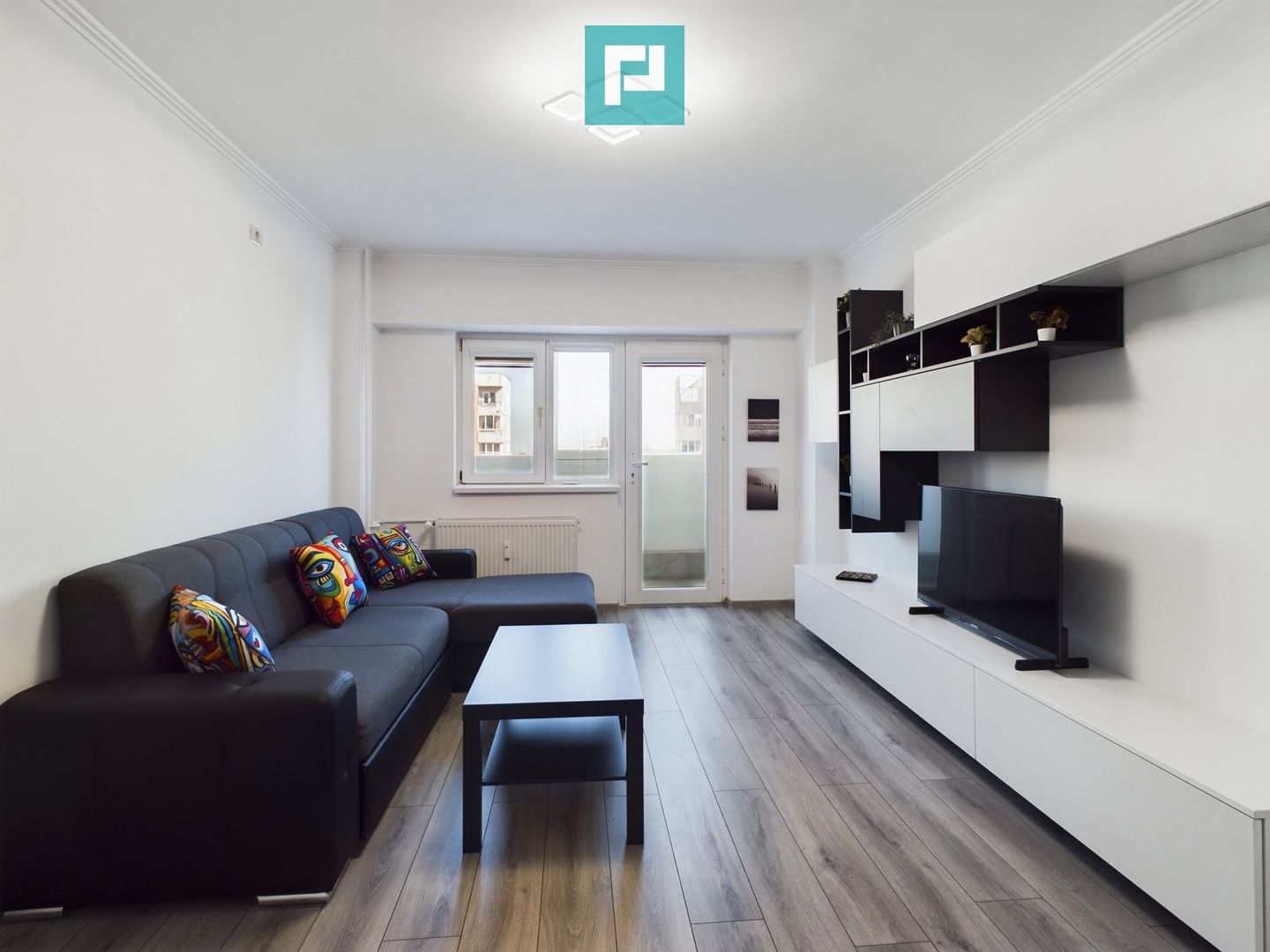 Apartament modern cu 2 camere, zona Fortuna - Poză 1