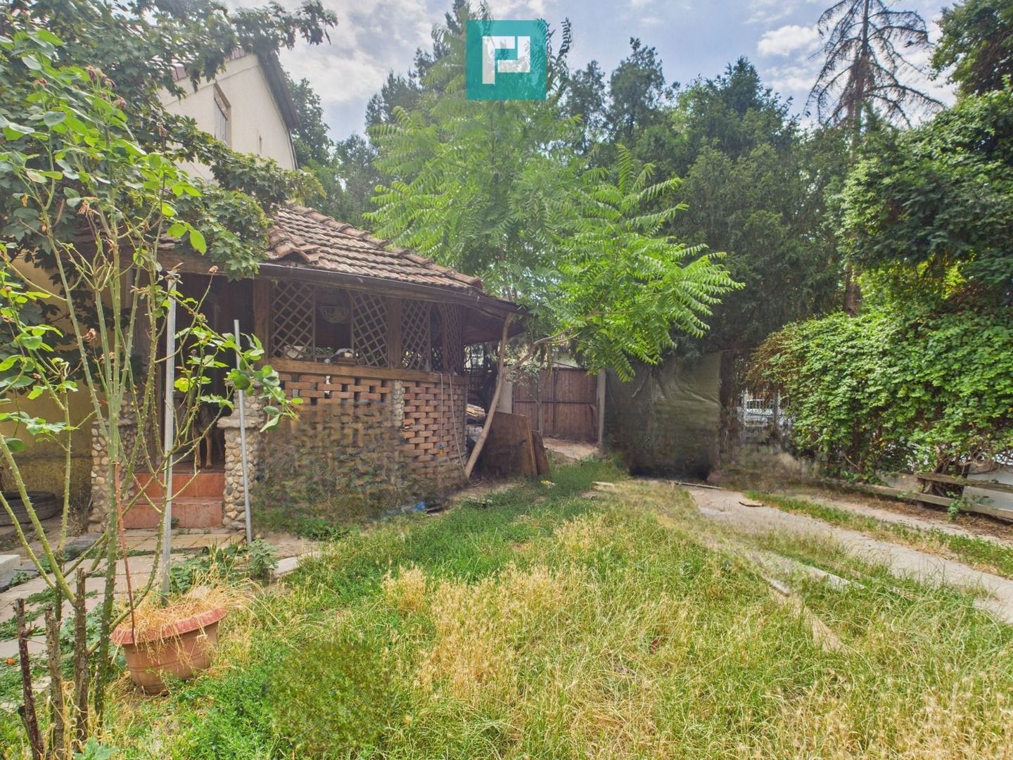 Locuință multifamilială sau investiție - 2 corpuri - Poză 1