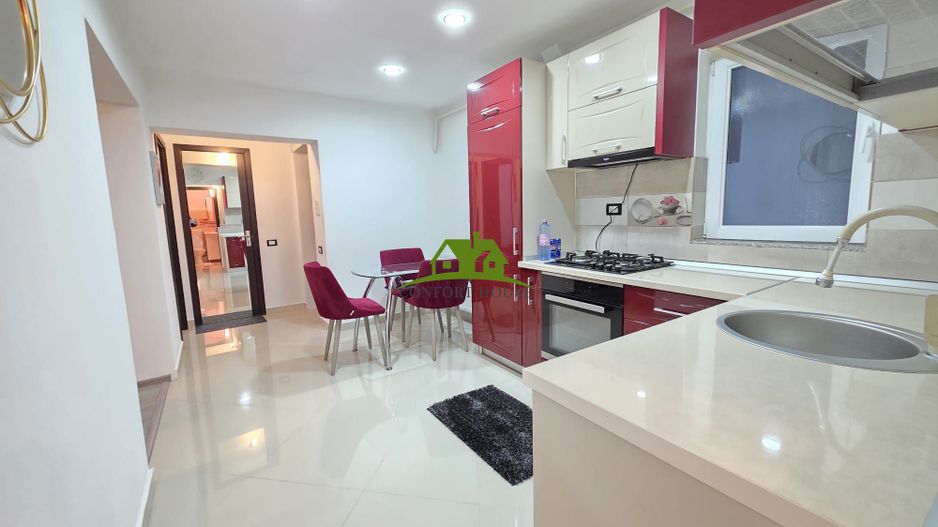 Apartament cu 3 camere de inchiriat la Et.2 intr-un Bloc din Traian - Poză 1