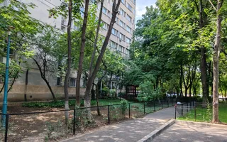 Apartament 3 camere, bloc 4 etaje, Berceni/str Dorohoi, curat - Poză 11