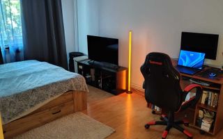 Apartament de 3 camere, 76mp, decomandat, zona Nicolae Titulescu - Poză 2