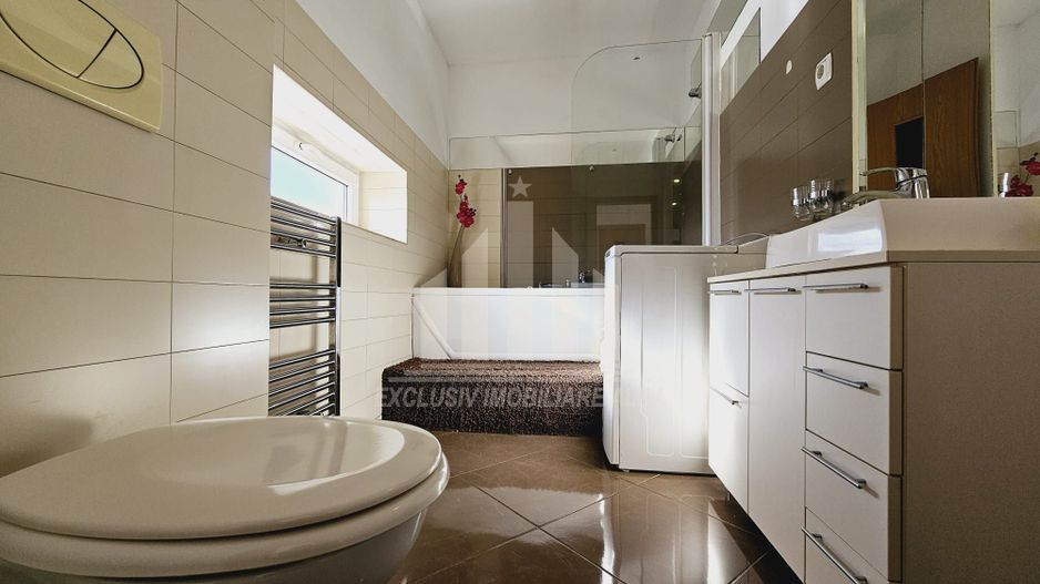 Apartament cu 3 camere decomandate, Cetate - Poză 9