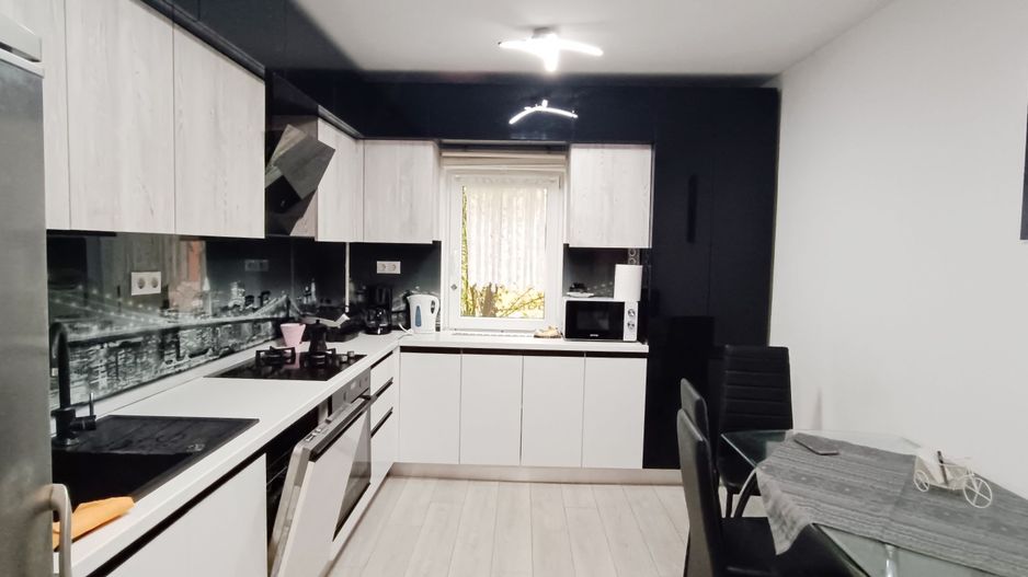 Apartament cu 3 camere decomandate,mobilat-Astra - Poză 4