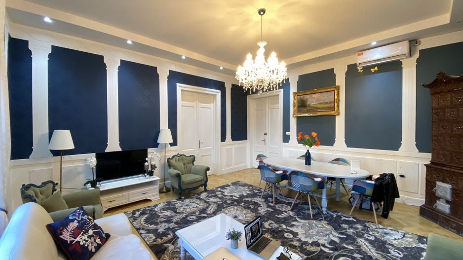 Cladire Istorica, 4 camere, 134 mp, Renovat, Zona Sinaia, Comision 0% - Poză 2