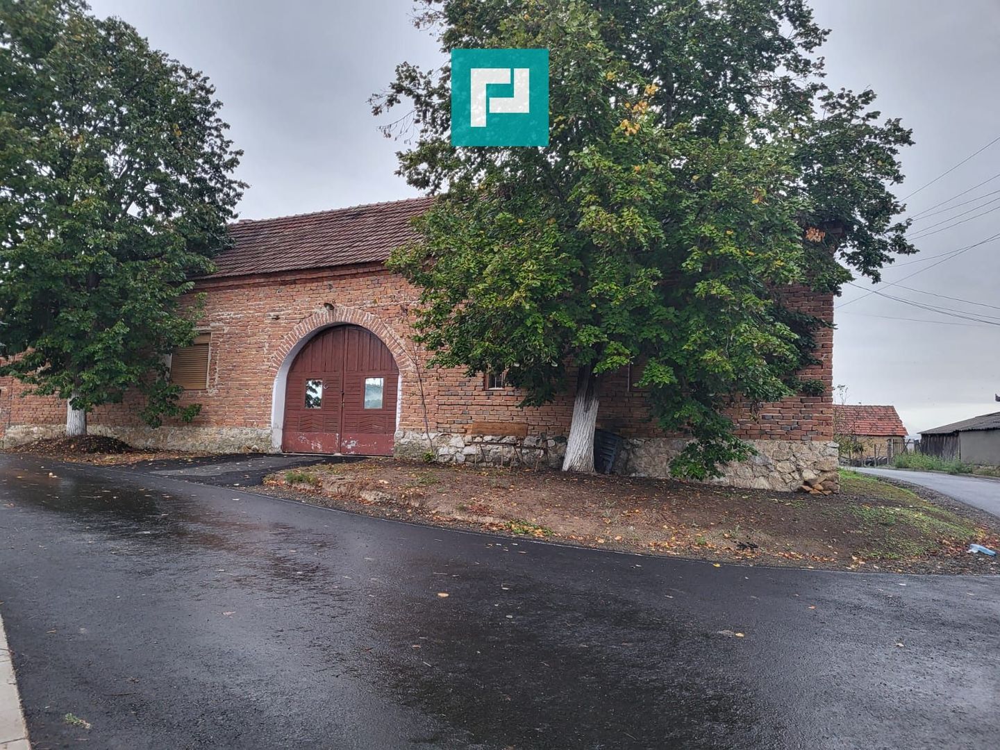 Rezidență de vis pe Valea Mureșului la Lalașinț - Poză 1