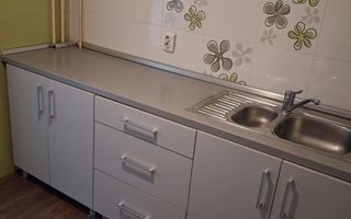 Apartament 3 camere zona Andrei Saguna etaj 2 - Poză 3