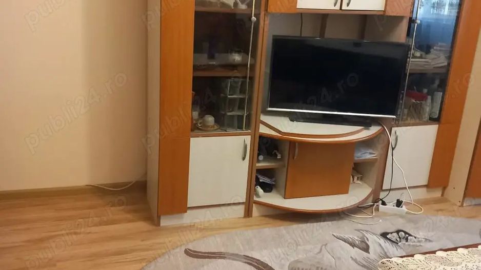 Apartament 2 camere, decomandat, etaj 4/4, Micro17 - Poză 2