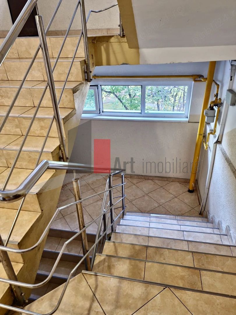Vanzare apartament 2 camere Crângași, reabilitat termic, posibilitate centrală - Poză 3