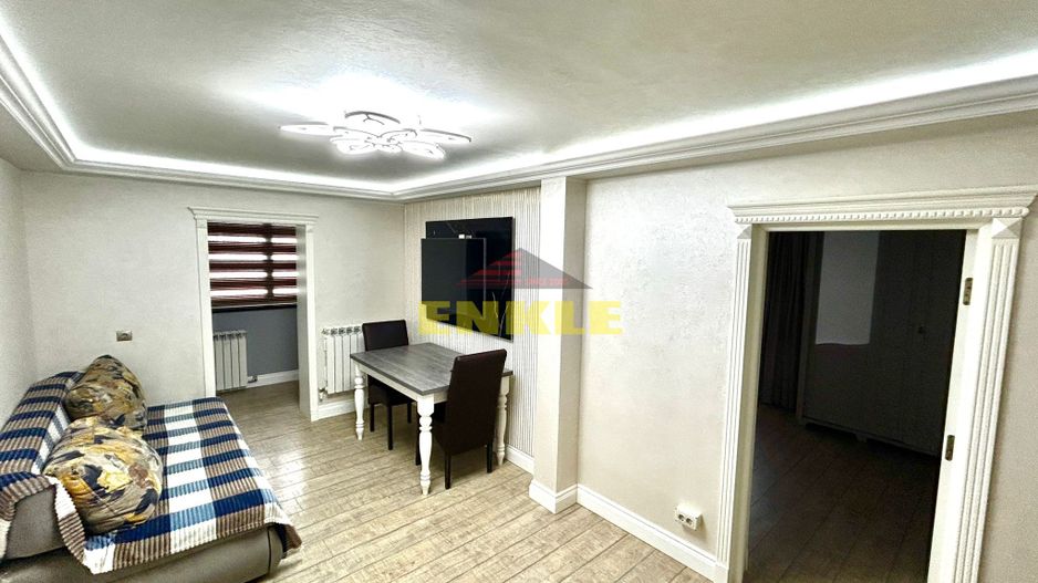 De vanzare apartament cu 3 camere, zona Piata Mare. - Poză 3