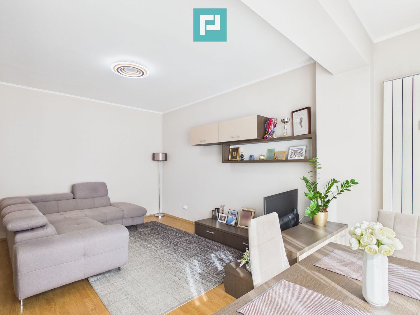 Apartament de vânzare Nufărul Oradea, 65 mp - Poză 2