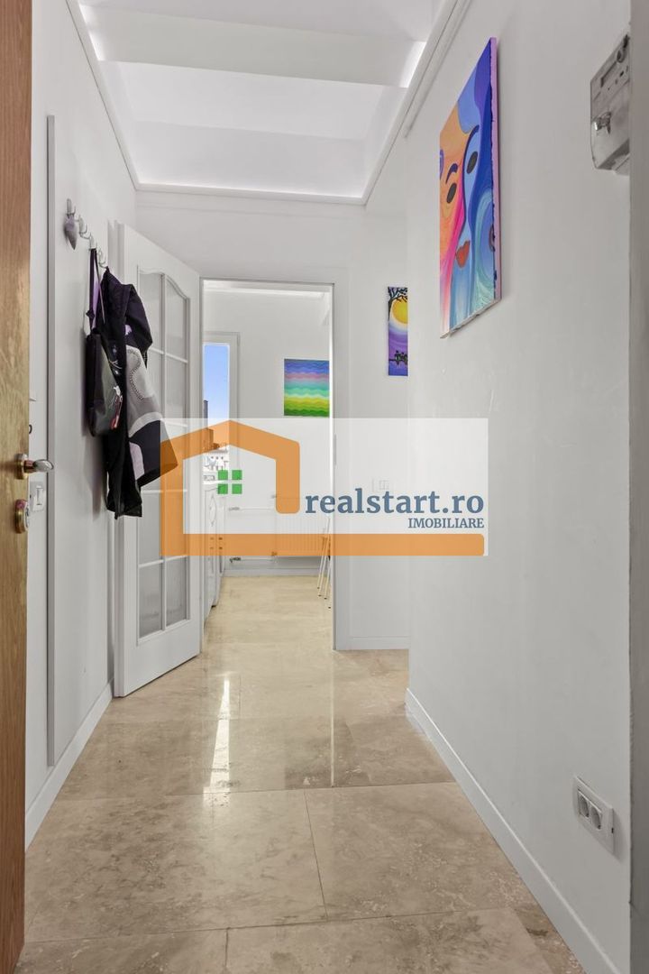 Pta Romana, Vedere spectaculoasa, Renovat total, inclusiv instalatii - Poză 5