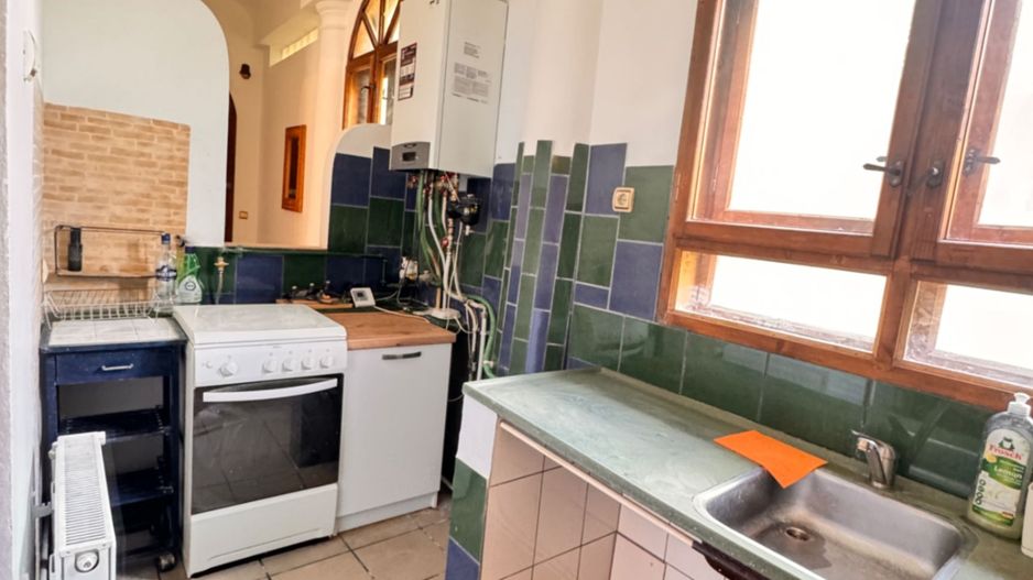 Apartament spațios la curte comună – zonă centrală, Oradea - Poză 11