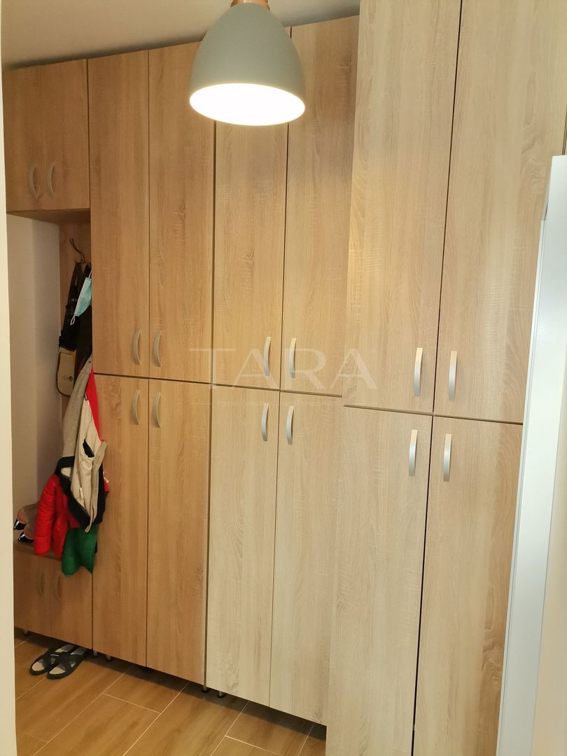 Apartament cu 3 camere, terasă de 30mp cu piscină, 2 parcări subterane - Poză 5