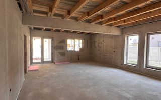 Casă de vânzare cu 4 camere în Sânmartin, Bihor - Poză 3