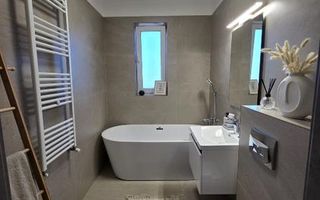 Penthouse 120 mp cu terase generoase - Poză 13