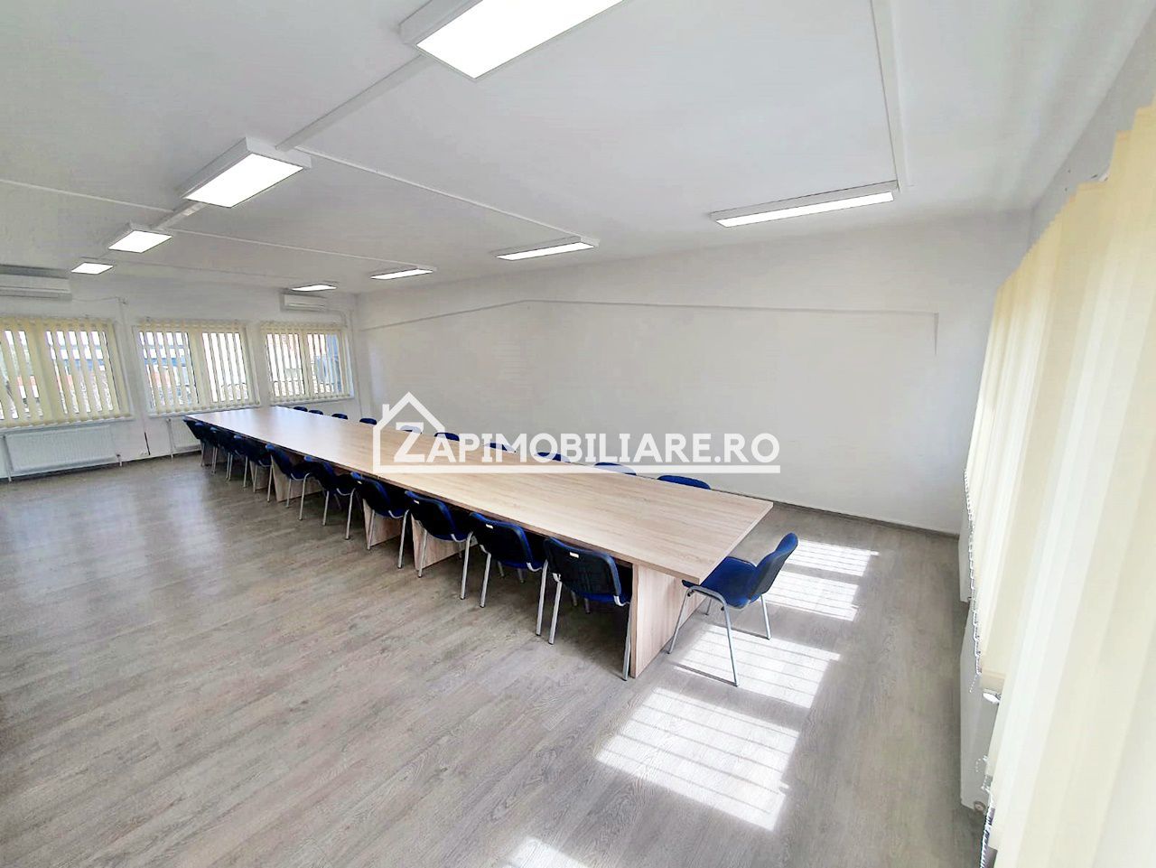 Spatii birouri,recent renovate si mobilate - Poză 1