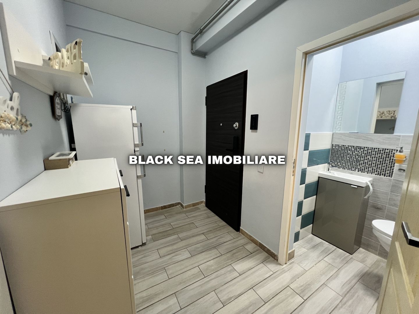 Apartament 2 camere de vanzare, Prima linie la mare.- Ocazie - Poză 9