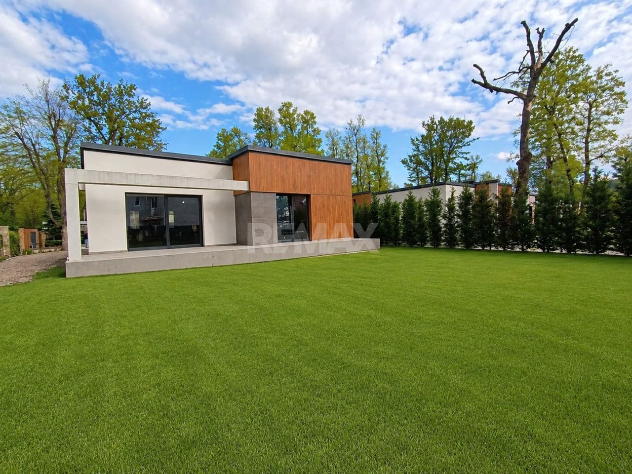 Casă modernă La Sarkis Village | Varianta sură | 153 mp | 6 ari | 175.000 € - Poză 5