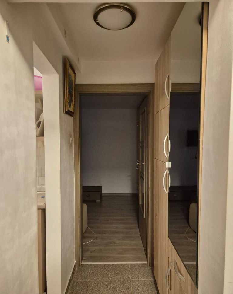 Cameră de inchiriat într-un apartament 2 camere, 3 min metrou Raul Doamnei - Poză 5