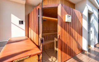PENTHOUSE IN HERASTRAU — O RESEDINTA CARE TINE PASUL CU VIATA TA - Poză 13