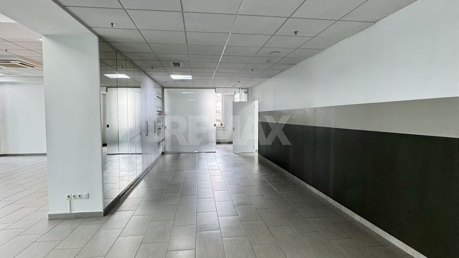 De închiriat birou 100 m.p. sec.Centru - Poză 4