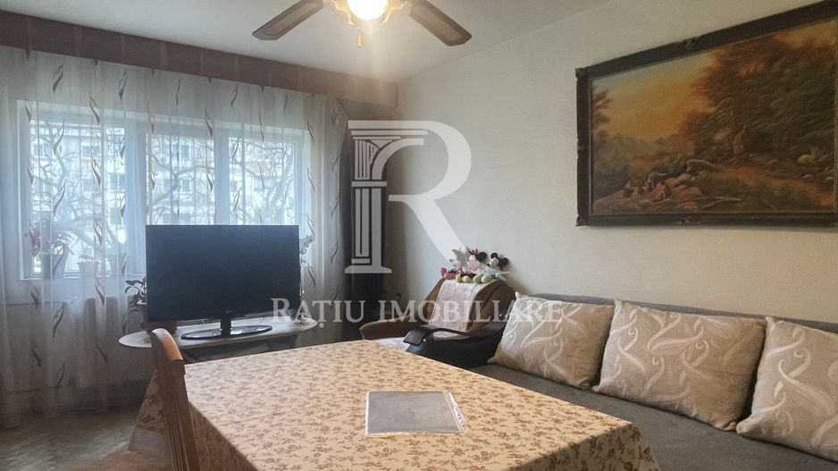 Apartament cu 3 camere  | Etaj intermediar | Calea Aradului | Oradea - Poză 2