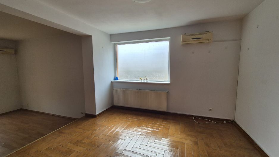 Inchiriere vila 5 dormitoare S + P + 1E + M zona Erou Iancu Nicolae - Poză 9